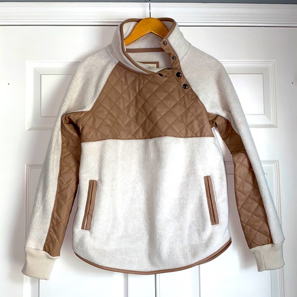Brand new with tags Abercrombie and Fitch fleece w/ faux leather - Picture 1 of 2